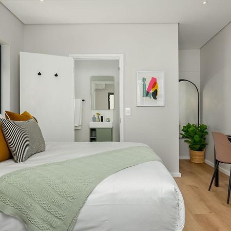 Neighbourgood 1St Crescent Hotel Cape Town Exterior photo
