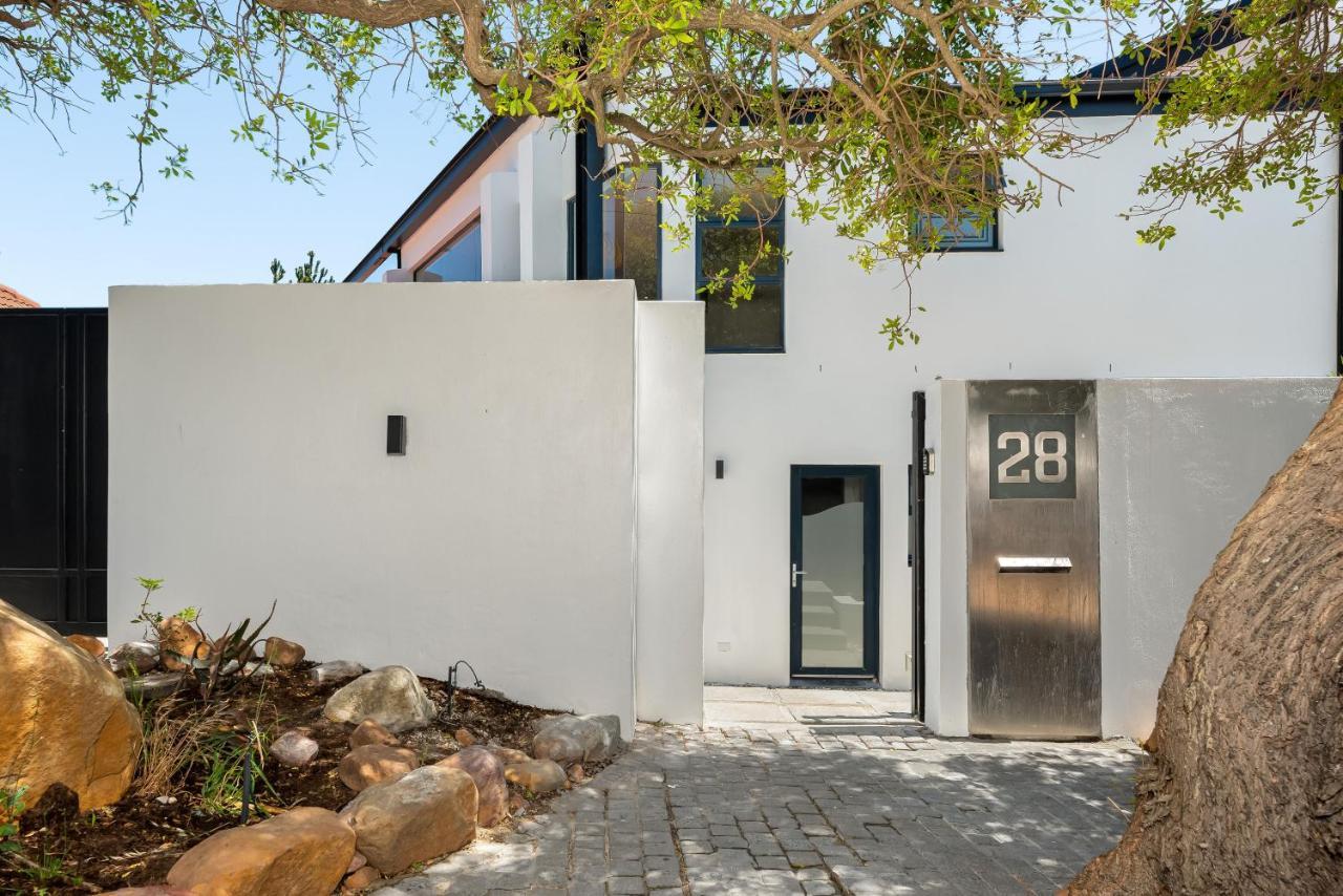 Neighbourgood 1St Crescent Hotel Cape Town Exterior photo